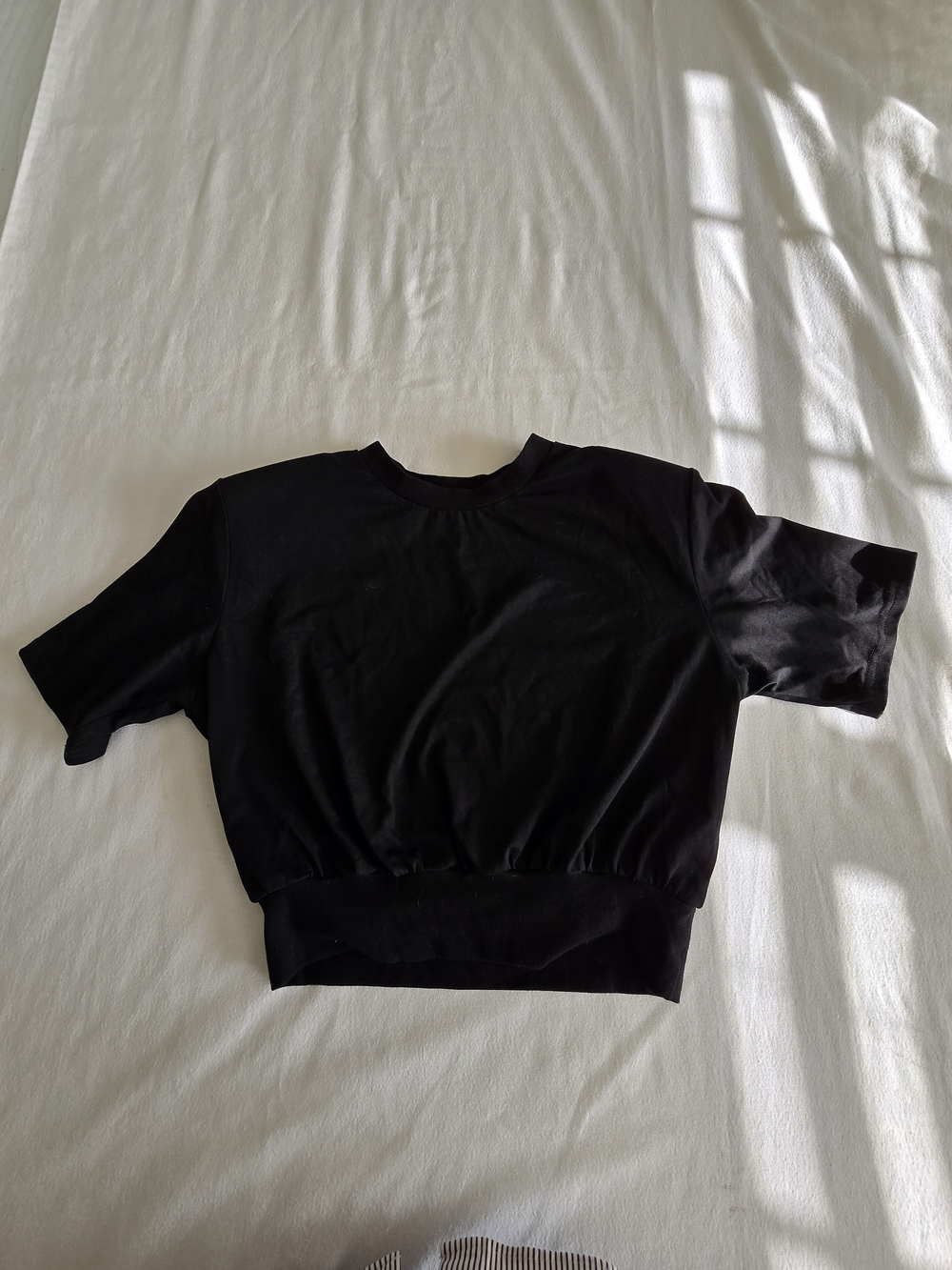ASTR The Label Volume Shoulder Cropped Tee Black Padded Shoulder Waistband Top S - Picture 10 of 10